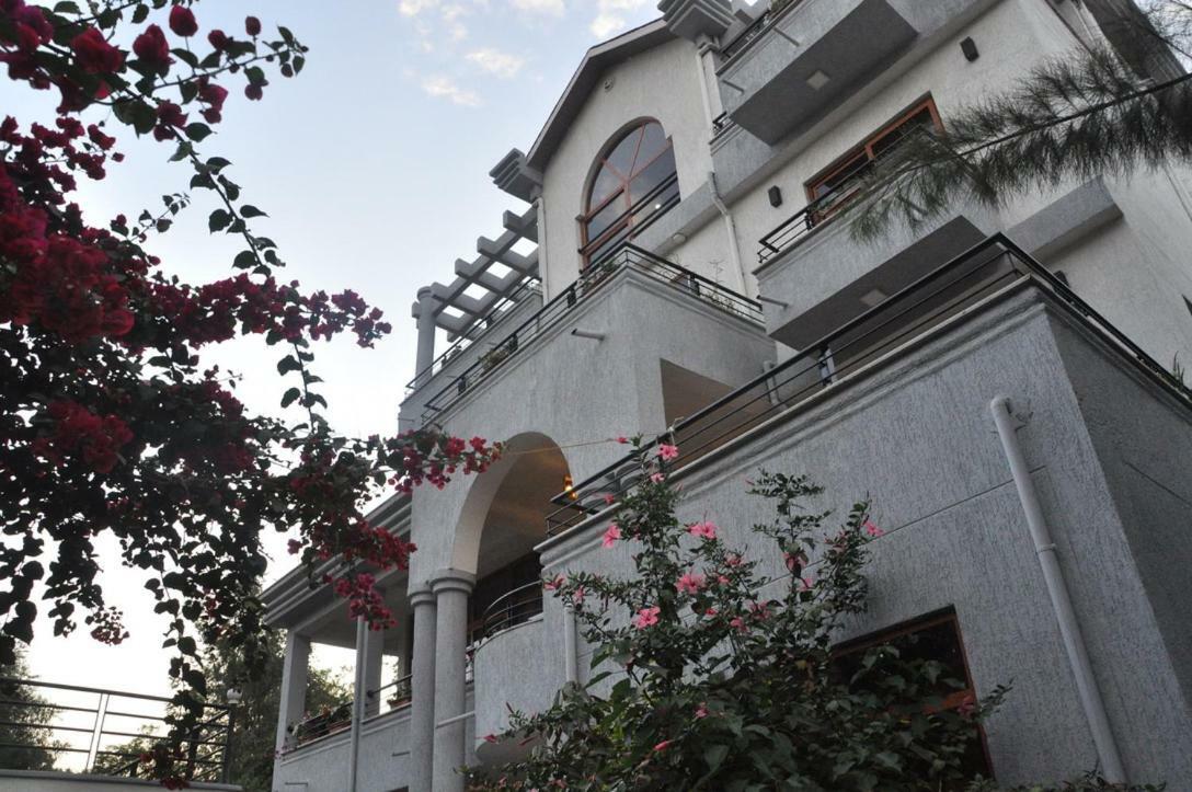 Inn Of The Four Sisters Gonder Exterior foto